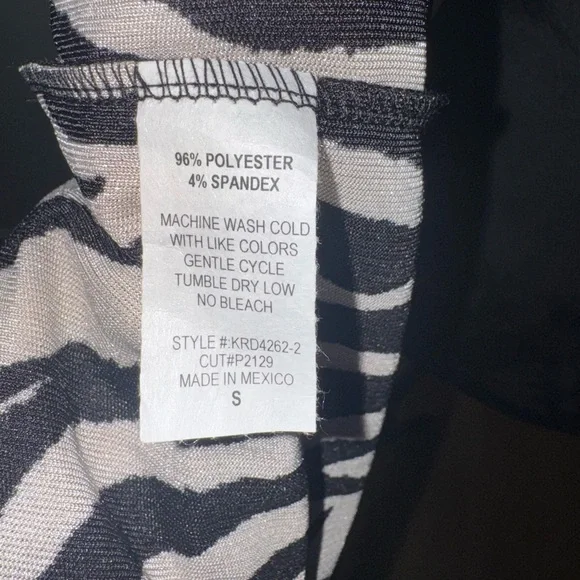 Elegant Zebra Pattern Midi Dress - Picture 8 of 8